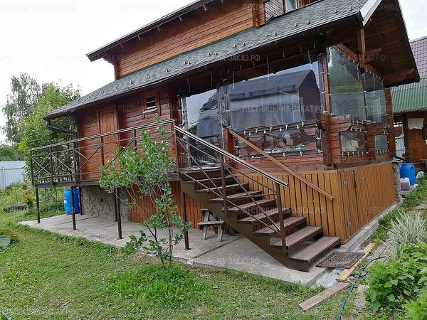 Лестница для дачи