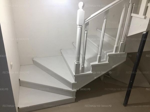 Закрытая лестница в частном доме